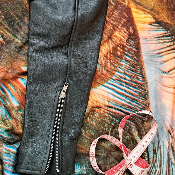 Vintage black LeatherJacket - Picture 7 of 16